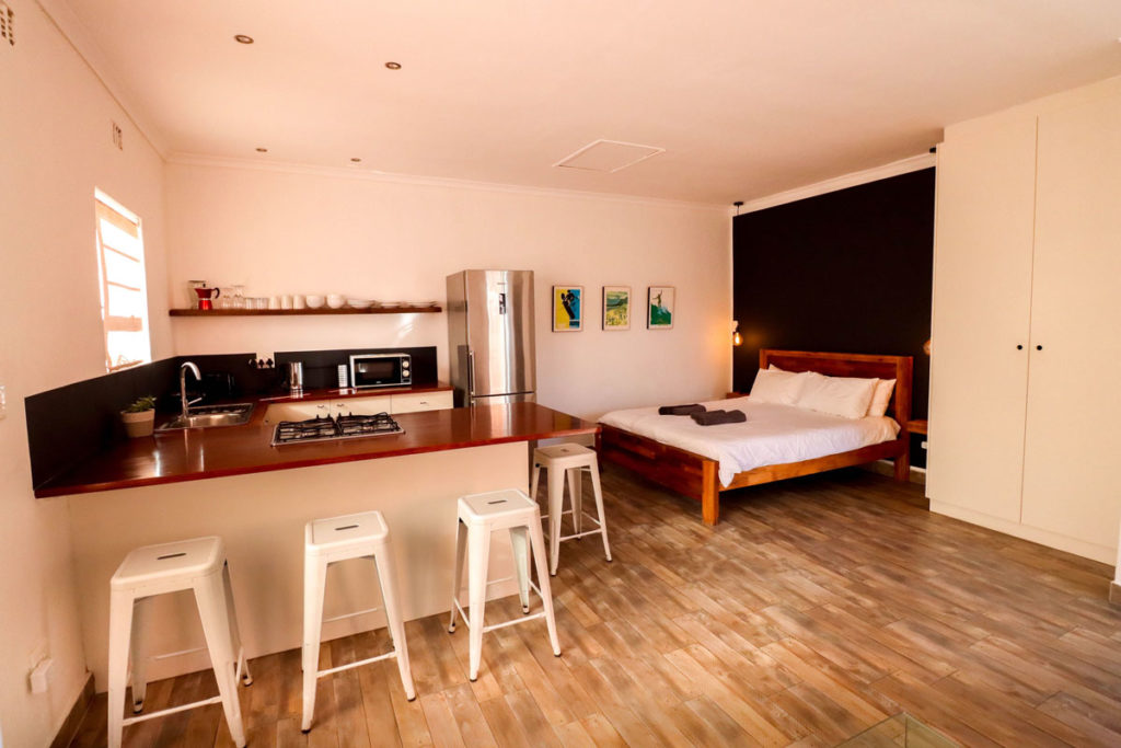 Garden Apartment Bed and Kitchen Rooms