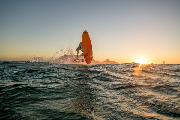 SurfHostelCapeTown WindSurfSpot thumb Windsurf Spot Guide - Table bay, West coast and Cape Peninsula